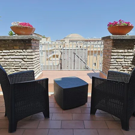 拱形罗马套房旅馆 4*