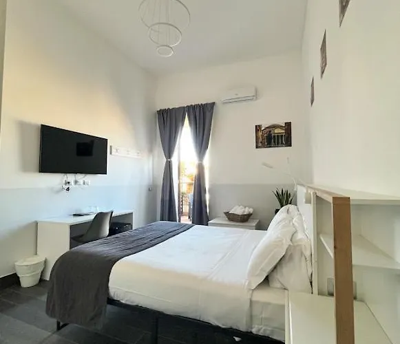 拱形罗马套房旅馆