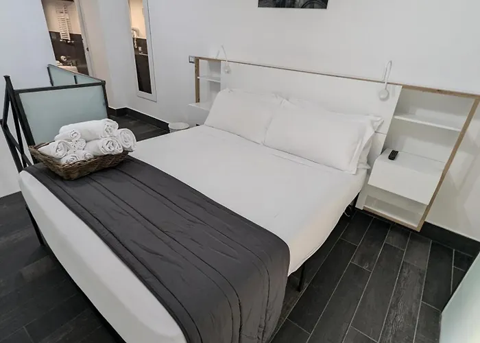 拱形罗马套房旅馆