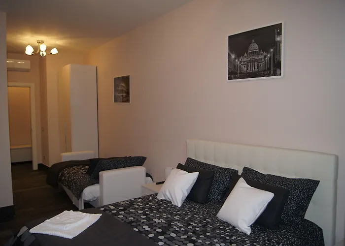 ゲストハウス アーチ スイーツ 4*